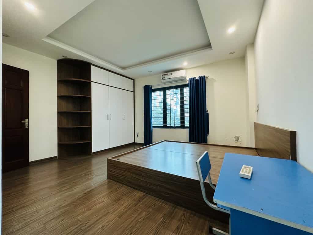 Bán nhà gần trường ĐH Công Nghiệp, Lô góc - ôtô qua nhà, nhỉnh 4 tỷ - ở ngay.